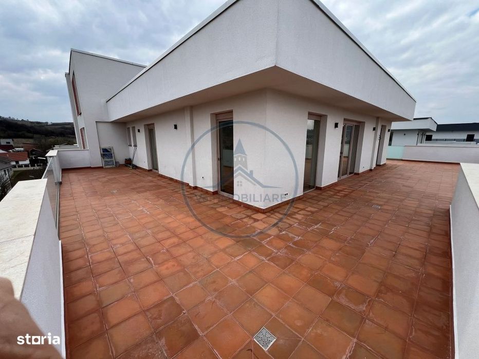 Penthouse de lux | 83 mp utili + terasa 117 mp | Etaj 3 cu lift | Zona