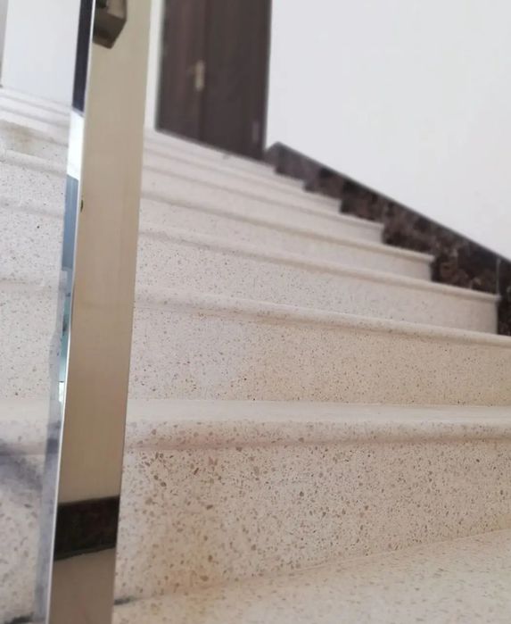 Tayyor zinalar Aglomeratdan, mustaxkam va chiroyli