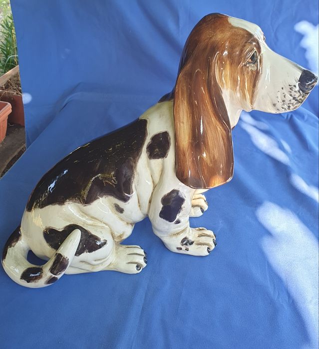 Порц. голяма фигура на куче и Фигура ARPO Curtea de Arges