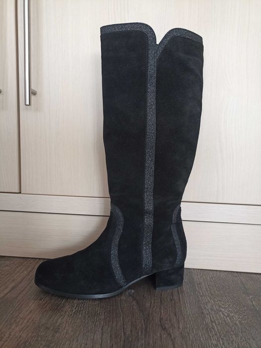 Елегантни ботуши естествен велур (39)