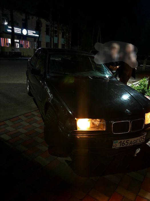 BMW e36 320i 2.0