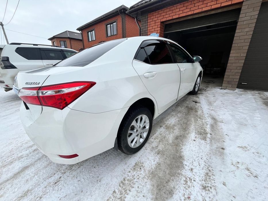 Toyota Corolla 2014 года срочно продам