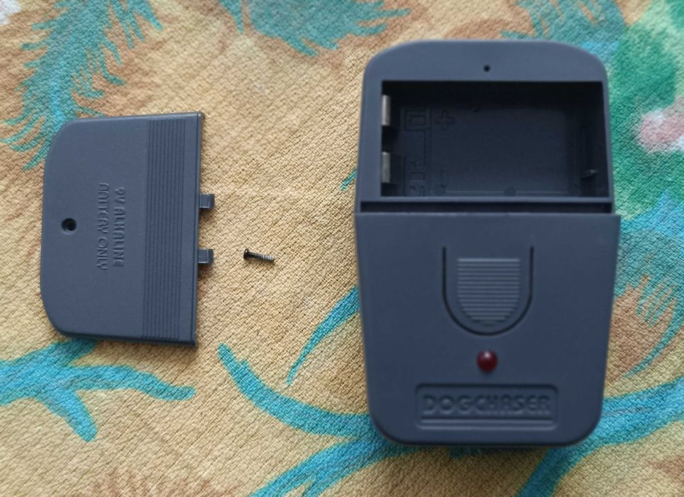 Ултразвуков уред за персонална защита от кучета до 8 метра. Нов.