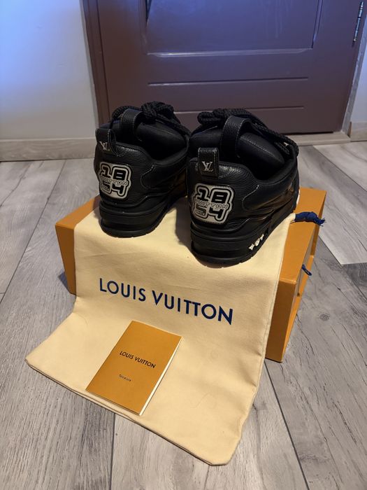 Louis Vuitton Skate Black Leather