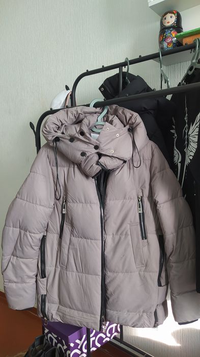 Женская теплая куртка.