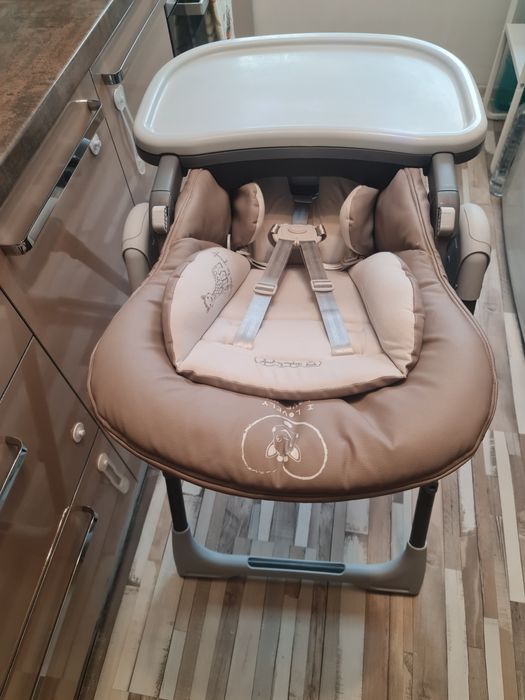 Scaun bebeluș pentru servit masa Renolux!