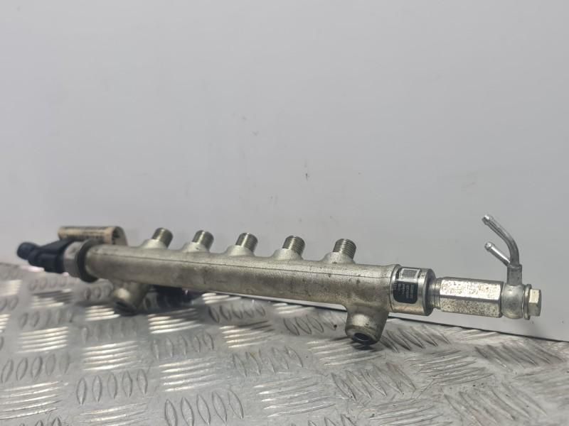 Rampa injectoare Opel Mokka 1.6 CDTI B16DTH