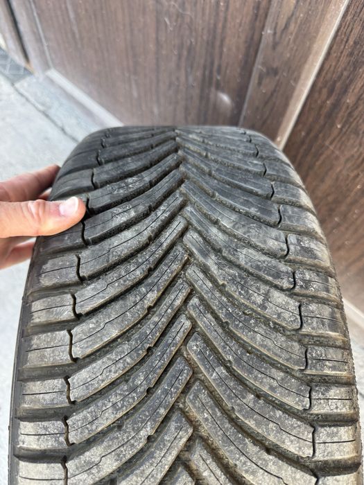 225 40 18 Noi Bridgestone