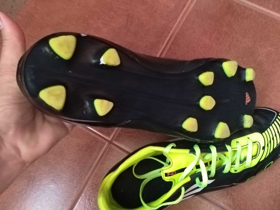 Футболни обувки Adidas