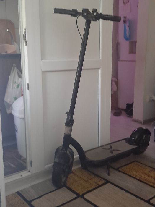 Vand trotineta electrica