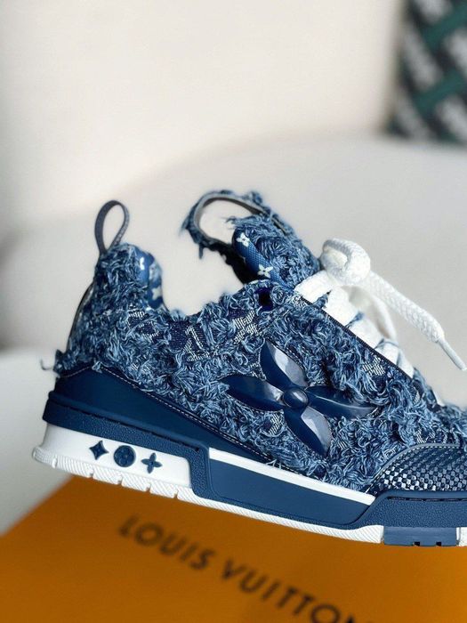 Adidasi Louis Vuitton
