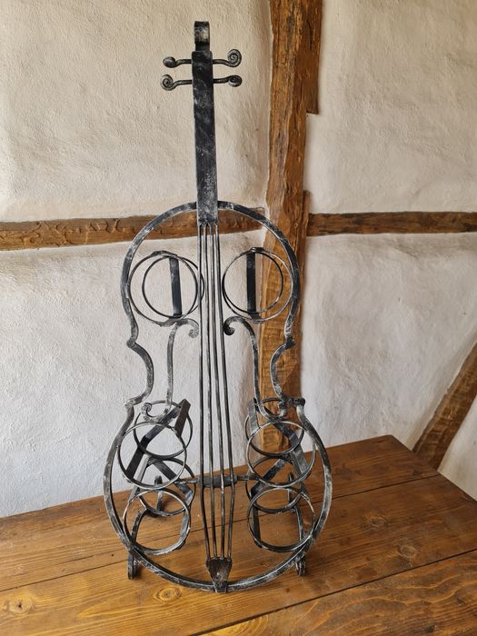 Стойка за вино от ковано желязо
