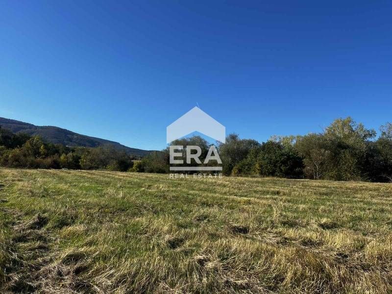 УПИ за жилищно стоителство  в с. Бистрица за проект за комплекс от лук