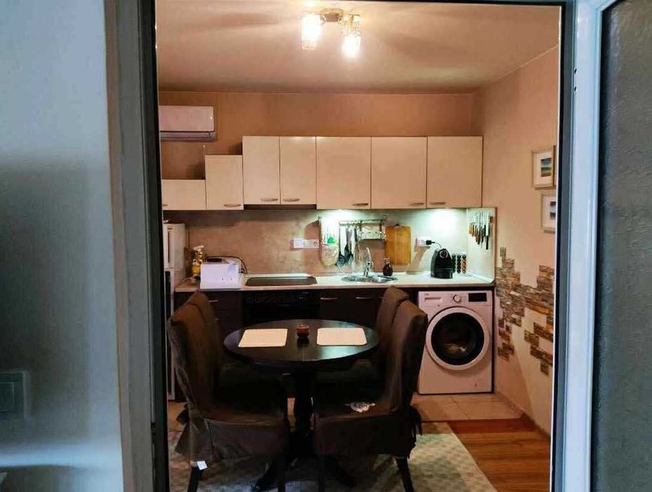 Дава се под наем Двустаен апартамент в Бургас, Център - 60 кв.м за 321.3 € - Снимка #4