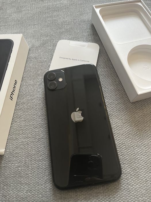 iPhone 11 в хорошем состоянии