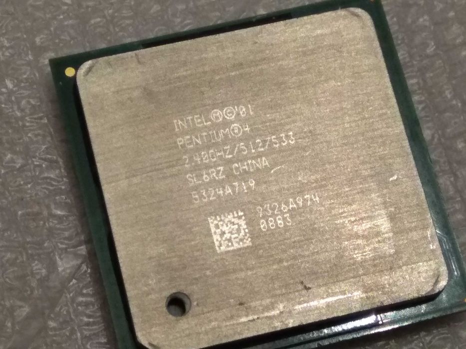 Процессор Intel Pentium 4 (2.40 GHz,  PPGA478).