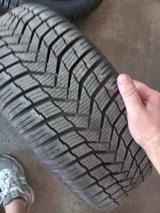 Всесезонни гуми 205 45 17