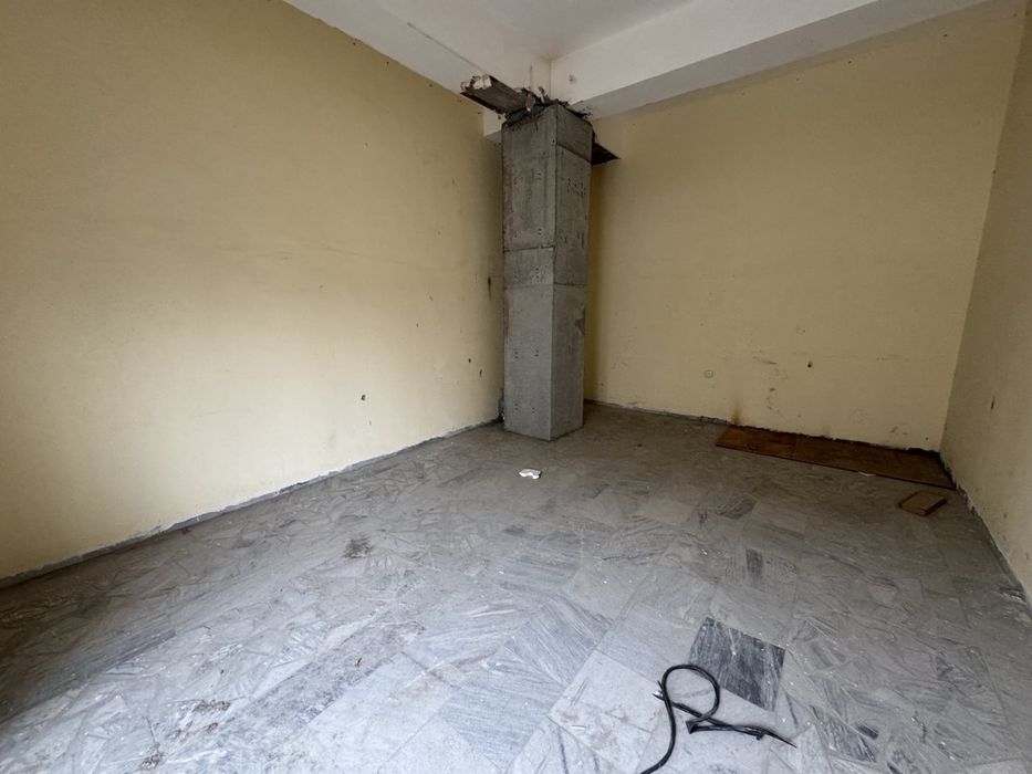 Срочна. Дукон сотилади. Жиззахда Вокзал олдида