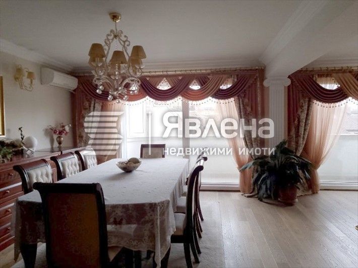 Продава се Тристаен апартамент в Благоевград, Широк център - 124 кв.м за 1855 €/кв.м - Снимка #3