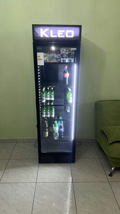 Продам холодильник и кресло