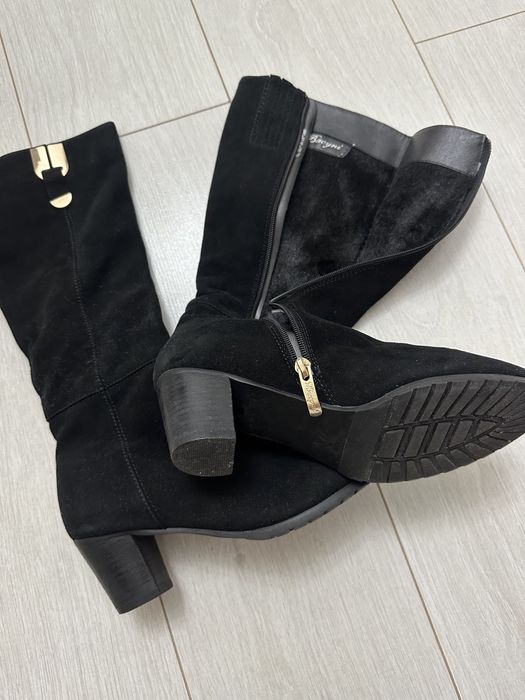 Зимние замшевые сапоги