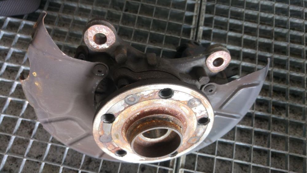 fuzeta stanga fata seat altea 5p 1.9 tdi bxe