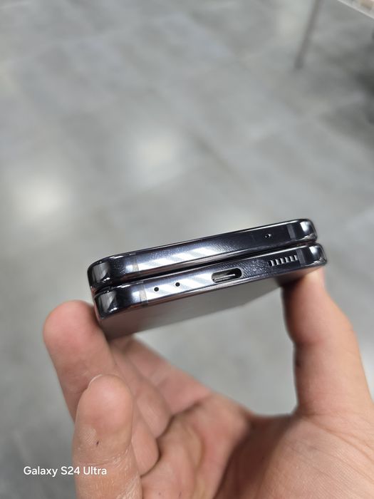 Samsung Z Flip 4
