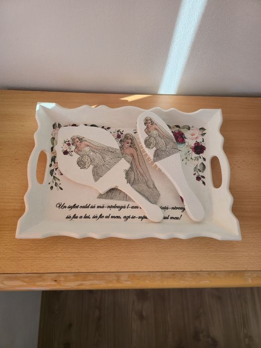 Set Tavă Mireasă, Oglindă și Perie - Personalizat - Nou