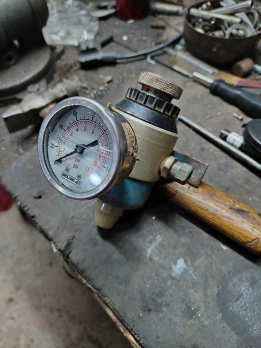 Регулятор давления с фильтром.