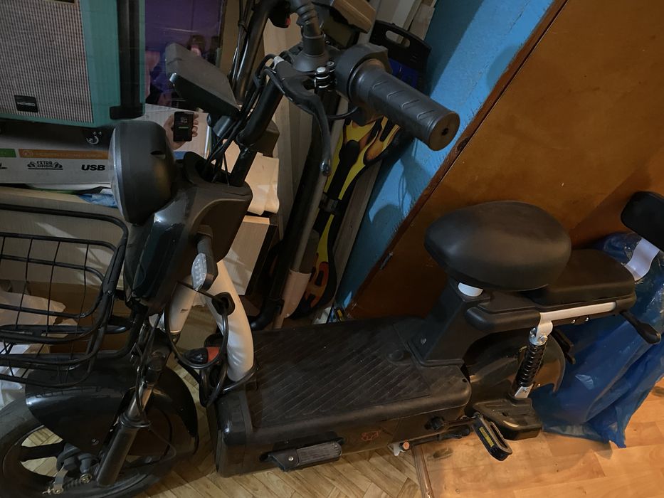 Электроскутор продам