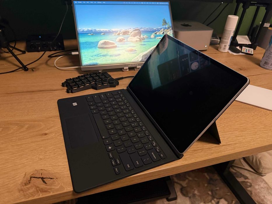 Samsung Galaxy Tab S10+ 256GB WiFi с калъф с клавиатура