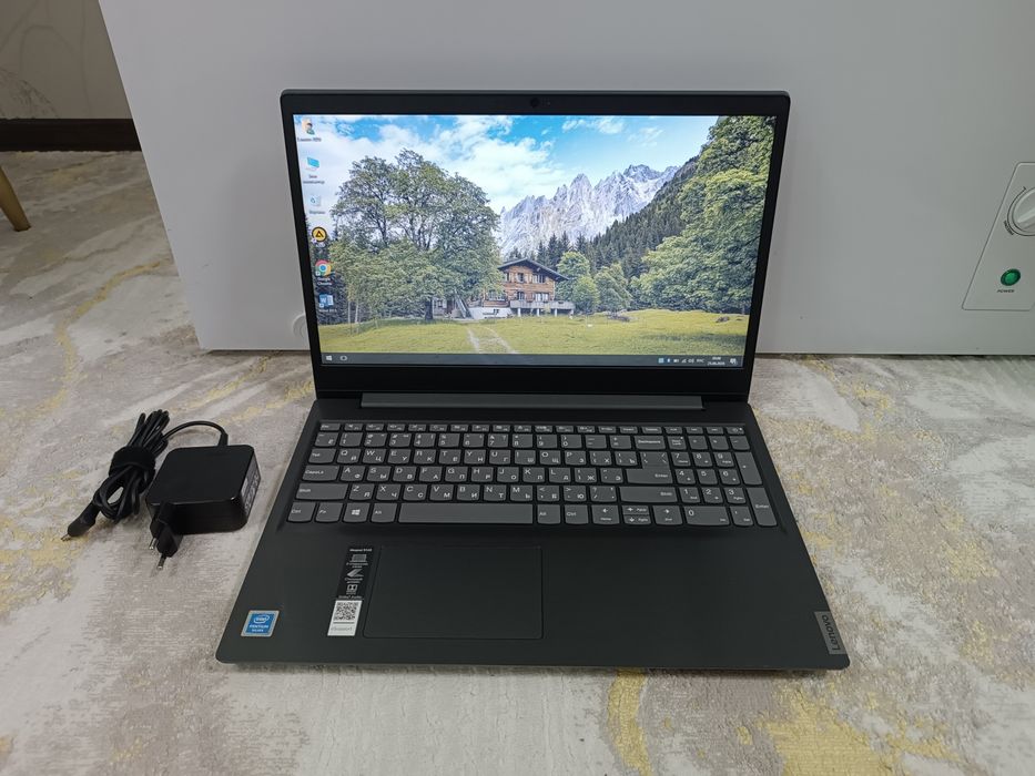 НОУТБУК Lenovo современный.