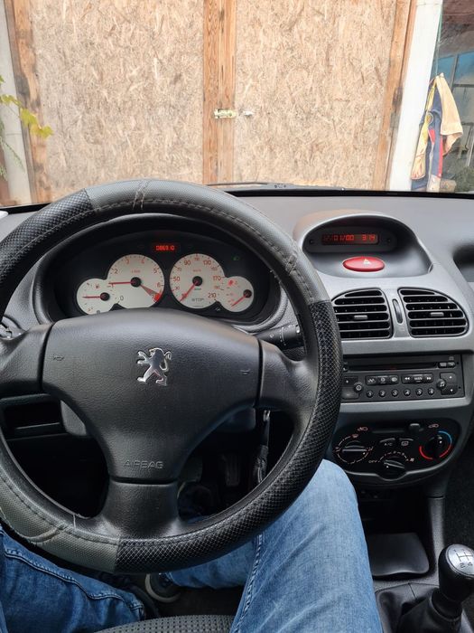 Peugeot 206 1.4 benzină