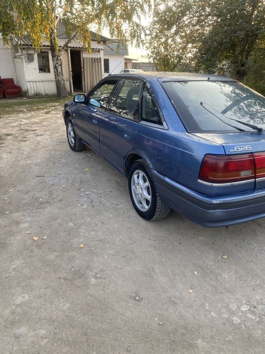 Срочно продам мазда 626