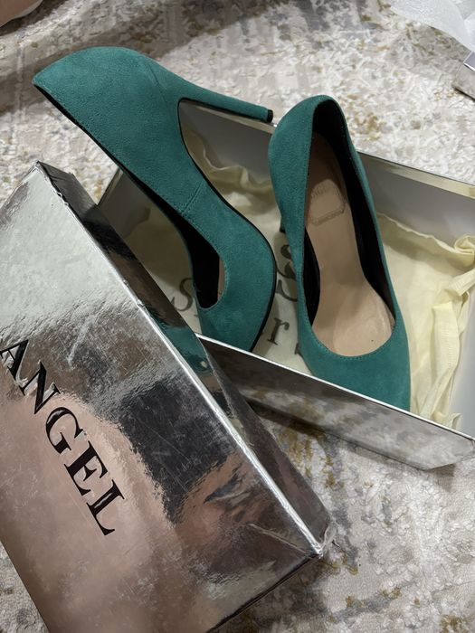 Туфли по 9.000 тг.