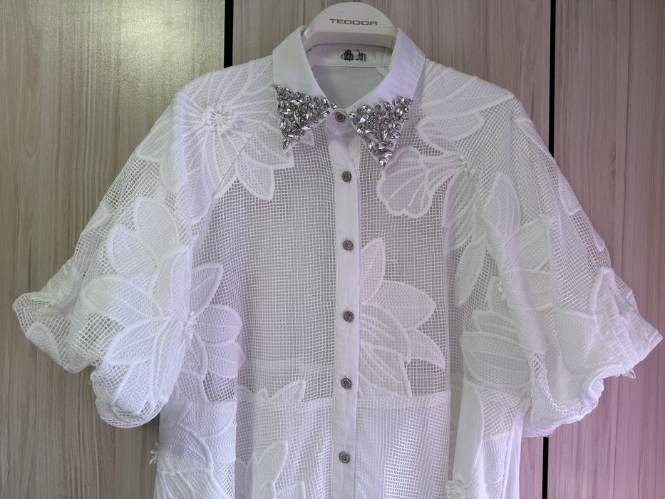 Елегантна дамдка рокля