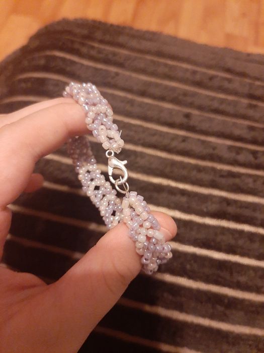 Браслет из бисера. На замке