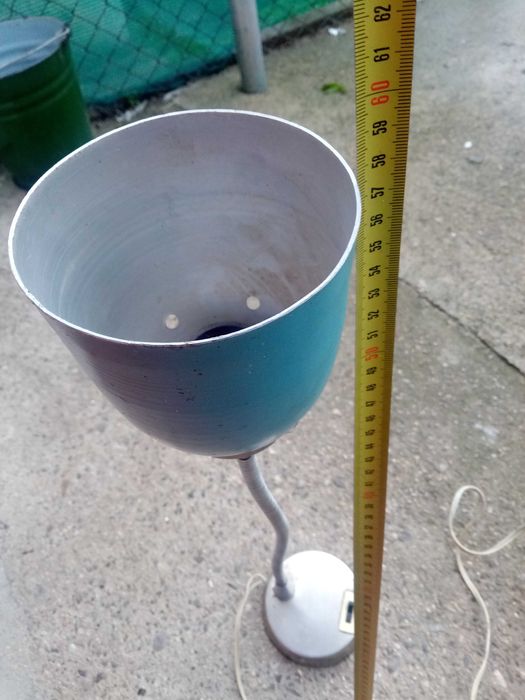 Стара сгъваема лампа