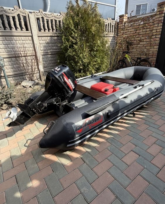 Лодка надувная 9,9 сил