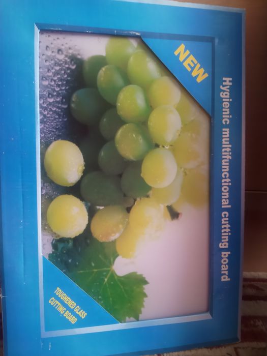 Продам разделочную доску стеклянную