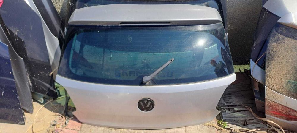Hayon cu luneta , pentru VW Polo 6R , generatia 2009 - 2017 , culoare gri-argintiu , cod La7w , pretul este pentru hayon + geam