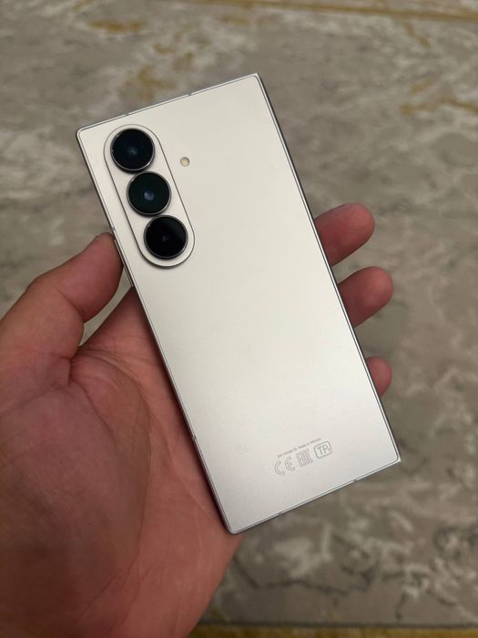 Samsung Galaxy Z Fold 7 Silver