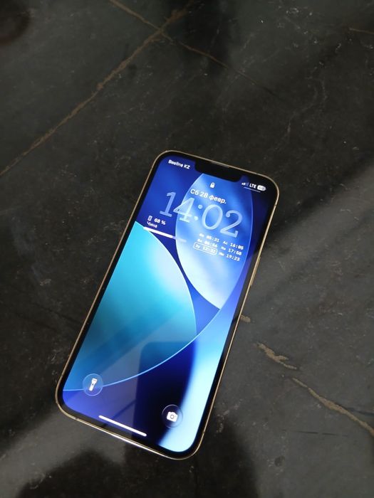 Продаю телефон Iphone 13 pro