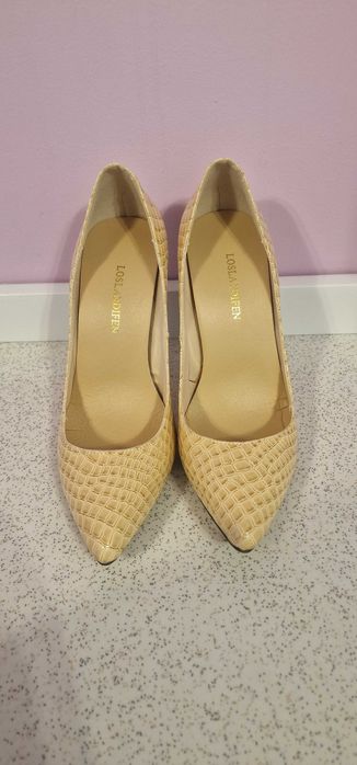 Дамски токчета, змийска кожа