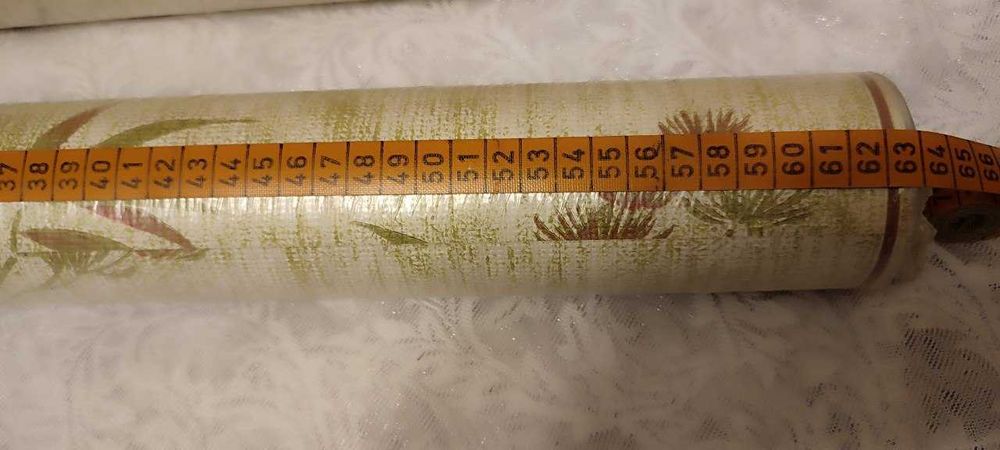 Обои 2 рулона по 13м (8.2м² каждый), ширина 63см