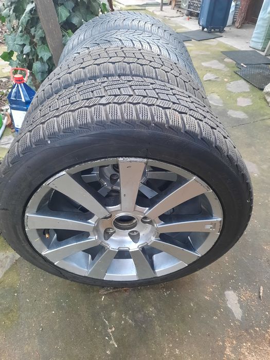 Vand roți autoturism.