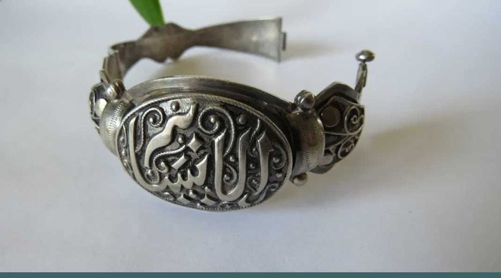 Veche bratara persana. manufactura in argint.