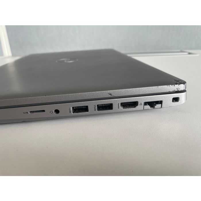 Лаптоп Dell Latitude 5521 (i7, 32GB RAM, 512GB SSD, 15.6-инчов)