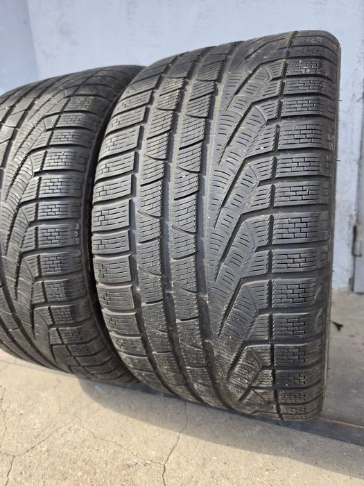 2 бр. зимни гуми 295/30/20 Pirelli NO DOT 4318 5,5-6 mm