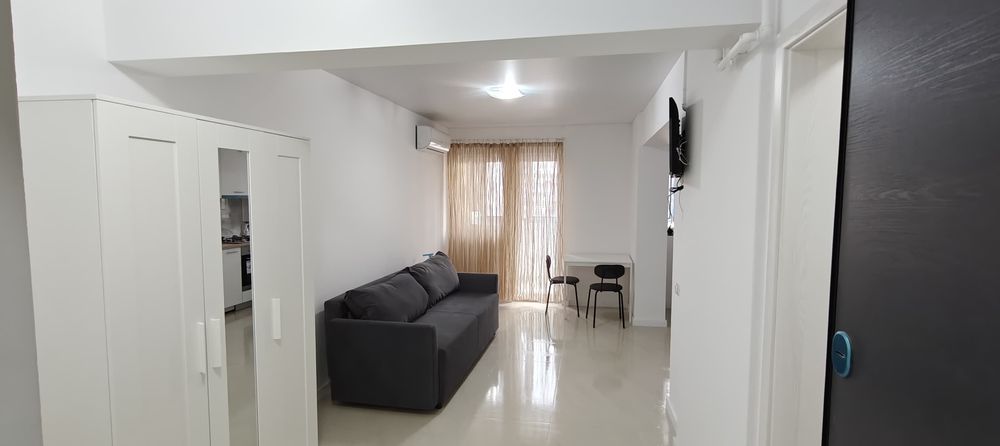 Închiriez garsonieră